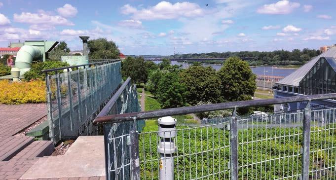 Wrócić na Ursynów możemy pokonując tę samą trasę tylko w odwrotnym kierunku, ale jeżeli nie jesteśmy za bardzo zmęczeni możemy przejść tunelem pod Wybrzeżem Kościuszkowskim usytuowanym na wysokości