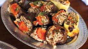 Z Naszej Tureckiej Kuchni / From Our Turkish Kitchen ZIMNE PRZEKASKI / MEZE / STARTERS SIGARA BOREGI 3 sztuki / 3 pieces z ciasta filo, nadziewane z