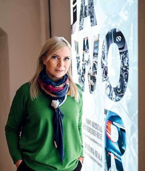 2 AKTUALNOŚCI MERCEDES-BENZ MANUFACTURING POLAND Elżbieta Bieńkowska w Jaworze 3 grudnia Jawor i nowo budowaną fabrykę silników Mercedes-Benz odwiedziła Elżbieta Bieńkowska, unijna Komisarz ds.