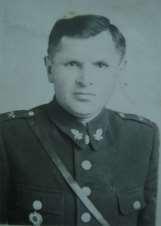 Monografia rzymskokatolickiej parafii św. Trójcy w Komarowie 219 Zdjęcie 96 Rok? Hieronim Łakomski (zdjęcie ze zbiorów Ludwiki Łakomskiej). Syn Pawła.