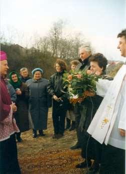 Monografia rzymskokatolickiej parafii św. Trójcy w Komarowie 27 Zdjęcie 4 Rok 1997, 13 kwietnia. Parafia Grabowiec.