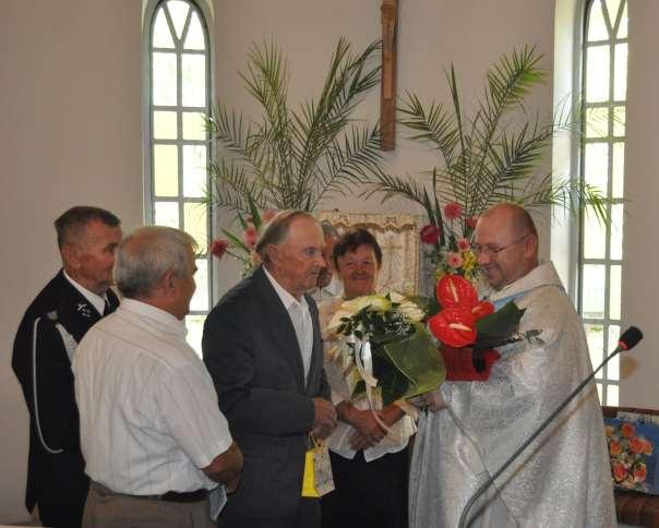 Monografia rzymskokatolickiej parafii św. Trójcy w Komarowie 59 2009), św. Trójcy w Komarowie (lipiec 2009-20.08.2014), Przemienienia Pańskiego w Krowicy (20.08.2014-16.08.2017).