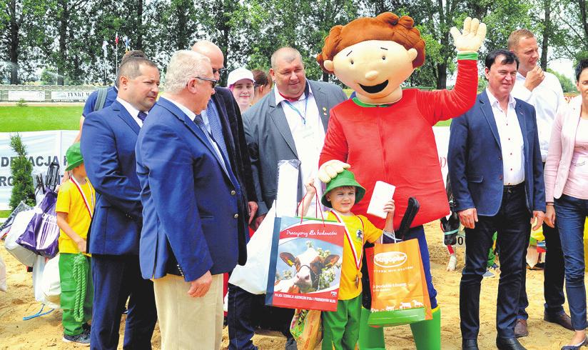 Podczas trwania wystawy swój dorobek przedstawiło wiele firm z branży rolniczej prezentując elementy wyposażenia budynków inwentarskich, nowości z dziedziny żywienia zwierząt gospodarskich i