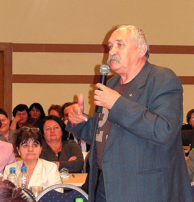 małopolski), Elżbieta Pawlicka (okręg łódzki), Regina Sakrajda (okręg kujawskopomorski), Marian Skomro (okręg pomorski), Ewa Stachowska-Musiał (okręg mazowiecki), Maria Wasik