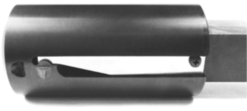 Fazownik samoczynny z ostrzem... 473 Rys. 1. Narzędzie do fazowania z ostrzem napinanym sprężyną piórową Fig. 1. Tool for chamfering with blade clamped by the leaf spring 5 1 2 