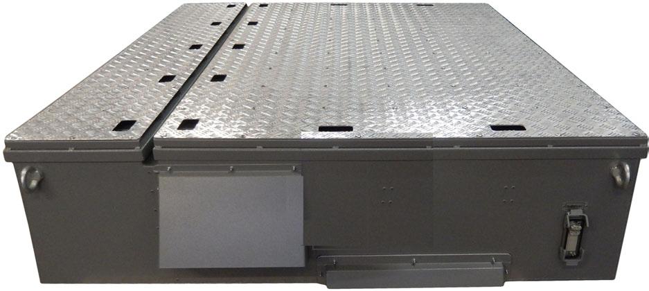 Strona 2/6 Skrzynia napędu ENI-ZNT200/UKR/072016 BUDOWA Skrzynia napędu posiada szczelną obudowę wykonaną z aluminium pomalowanego proszkowo.