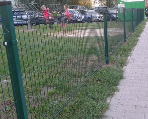 BUDOWA PLACU ZABAW SIERZPUTY ZAGAJNE dz.nr 31 Pozostałe urządzeni HW 01 i K 03 posadowione mogą byd na terenie trawiastym.