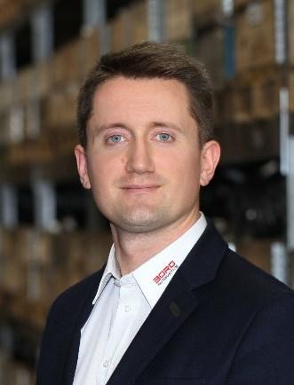 organizacji produkcji, dyrektora produkcji, wykładowcy Politechniki Gdańskiej, managera przedsiębiorstwa usługowego oraz doradcy międzynarodowych koncernów i polskich firm.