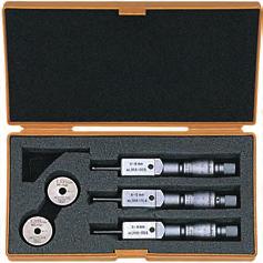 chromowane, Do 12 mm : ø 17 mm Powyżej 12 mm : ø 23 mm 0,001 mm, 0,005 mm (modele powyżej 12 mm) W zestawie z etui,