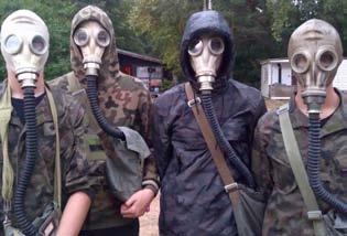 Scenariusze i gry larpowe bazujące na takich tytułach jak Stalker, Fallout, Neuroshima oraz wielu innych nawiązujących do tematyki post-apo dostarczą każdemu niezapomnianych wrażeń i wspaniałej