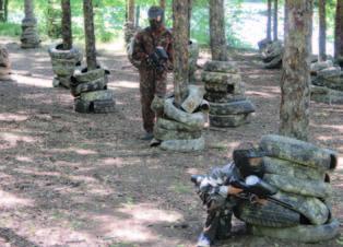 Misja Specjalna Obóz Paintballowo-survivalowy 10-14 / 14-18 lat pole paintballowe: szybkie, dynamiczne rozgrywki paintballowe ( Eskorta VIP-a, Zdobycie bazy wroga, Potyczka o flagę ) w parach i