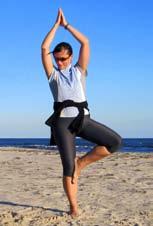 Wakacyjna Asana Obóz jogi 12-15 / 15-18 lat ćwiczenia hatha jogi: codzienne sesje poranne i wieczorne, powitanie słońca na plaży, asany wzmacniające, rozciągające i relaksacyjne.