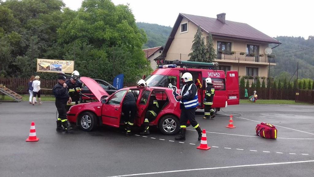 Kurs na kartę rowerową Dla czwartoklasistów zorganizowano zajęcia przygotowujące ich do zdobycia karty rowerowej.