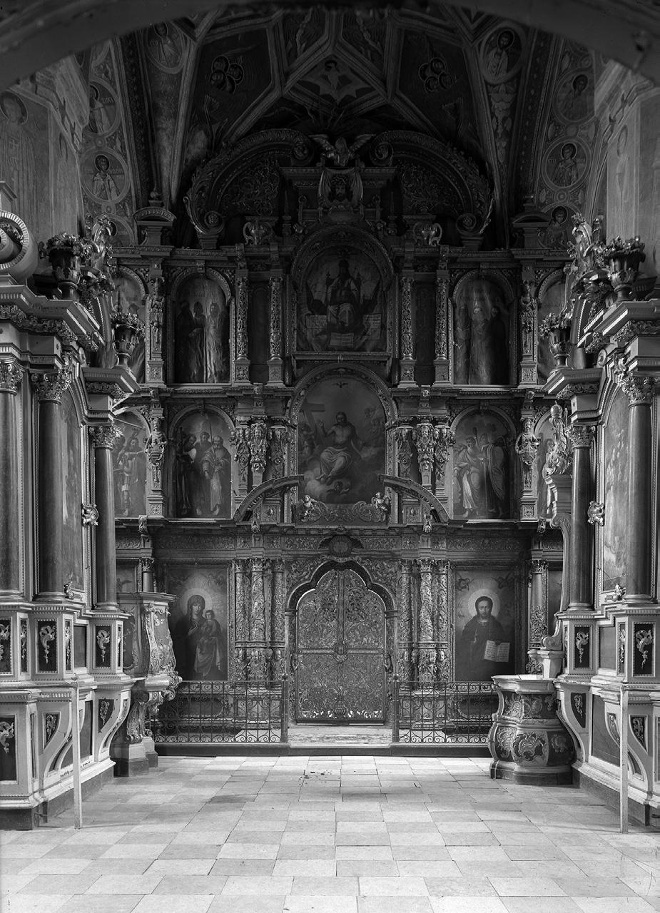 Najważniejsze zmiany w wyposażeniu cerkwi Zwiastowania Bogarodzicy w Supraślu... Ikonostas cerkiew Zwiastowania Bogarodzicy monasteru Supraskiego, 1936, fot. Poddębski, nr inw. neg.