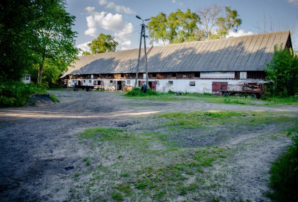 20. Poprawa energooszczędności oraz stanu technicznego budynków wielorodzinnych wraz z modernizacją przyległej infrastruktury oraz poprawą estetyki obszaru osiedla przy ul. Walerowskiego w Kleosinie.