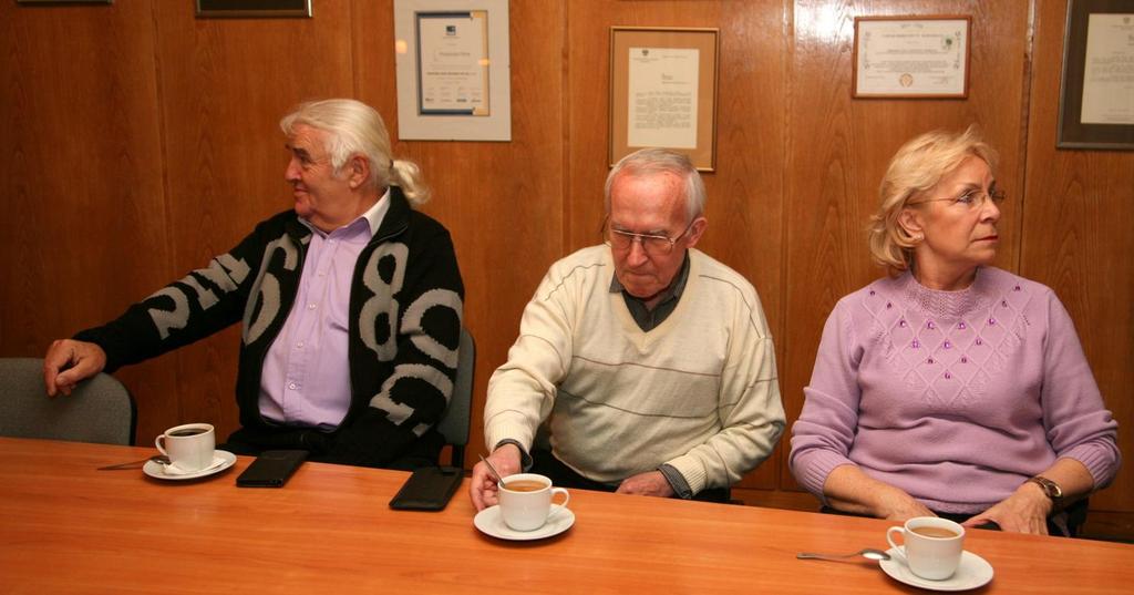 Prezes Bolesław Krystowczyk otwierając spotkanie i witając obecnych zaproponował, aby obradować zgodnie z podanym wcześniej projektem porządku zebrania.