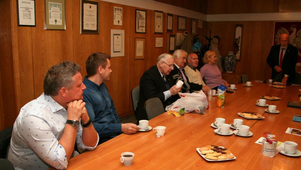 Ryszard Krzyżanowski; Robert Cieszyński Kontynuując swą wypowiedź Profesor uznał, że godzi się utrwalić wspomnienie pełnego przyjaznych chwil i nastrojowego wieczoru, szóstego