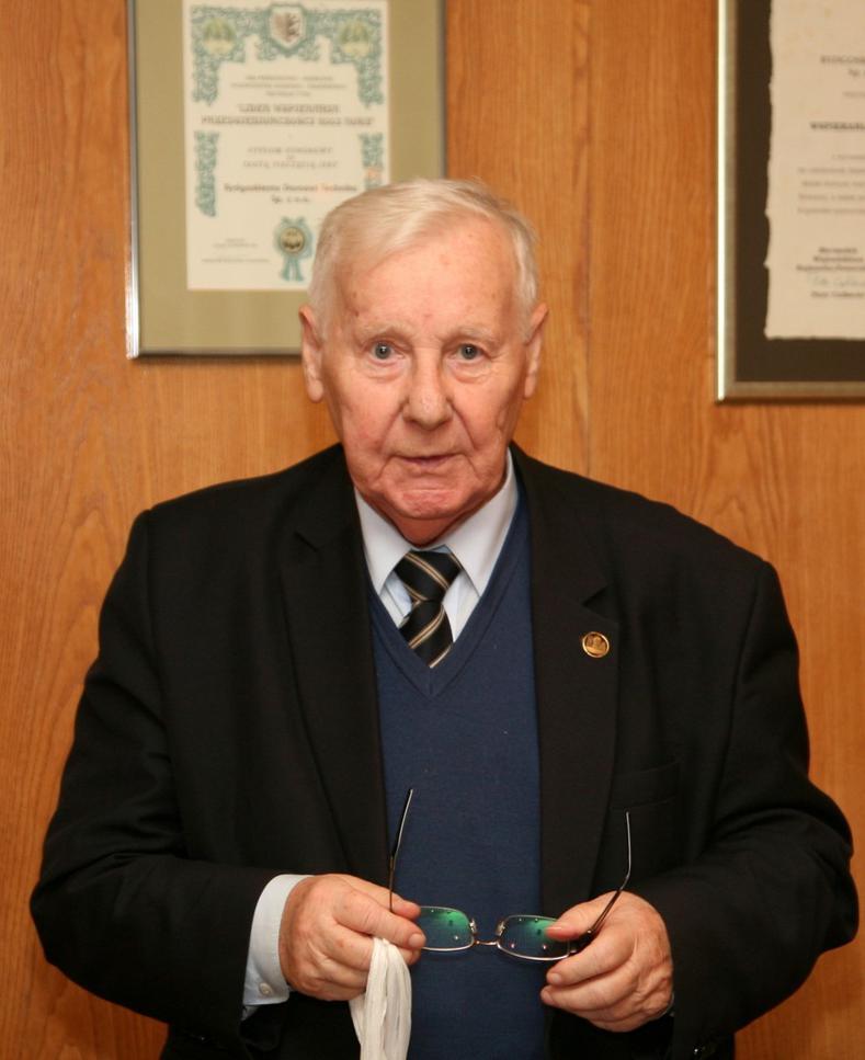 Podziękowania za powrót w szeregi SGP skierował Prezes także do Marii Gadomskiej. Pojubileuszowy toast, od lewej Jakub Nowicki, prof.