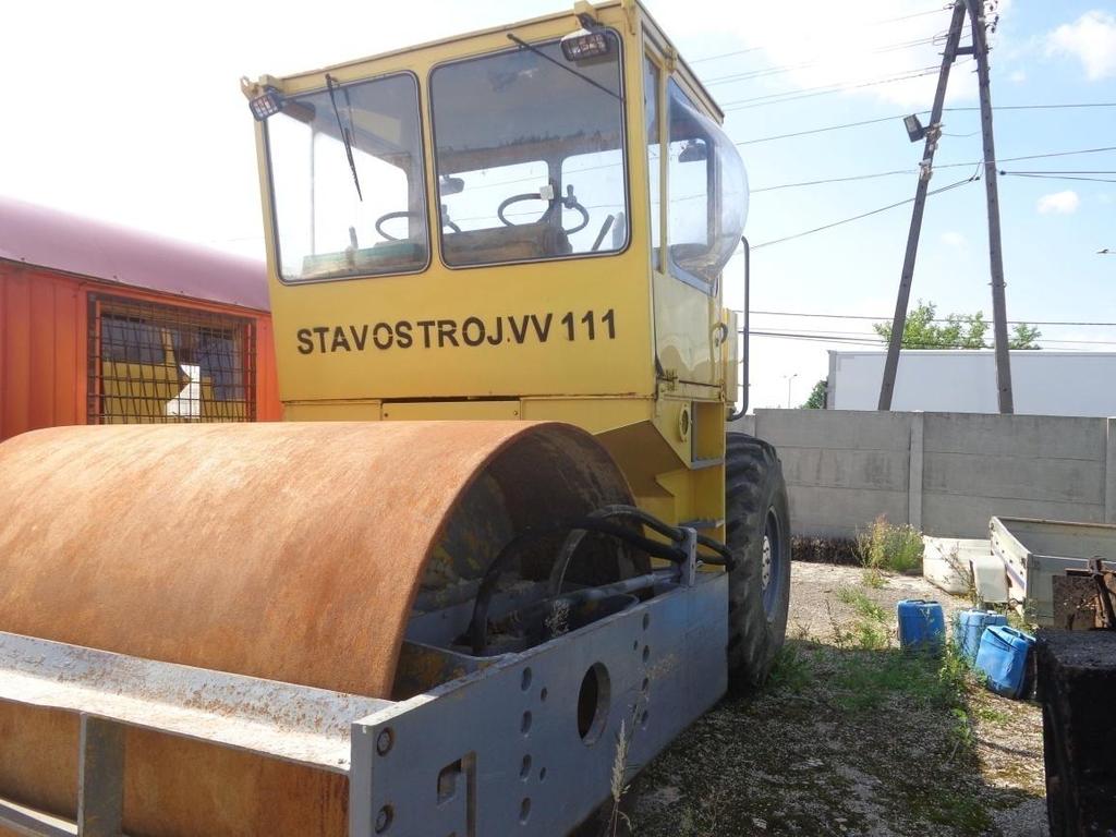 STAWOSTROJ WALEC WIBRACYJNY STALOWO-GUMOWY VV-111 1988 2841/582 --- 210 Zetor 000608 Walec użytkowany, podstawowe zespoły funkcjonalne kompletne. Stan licznika 940 mth.