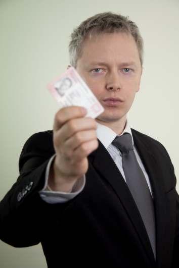 Wstęp Szanowni Państwo, już po raz dwudziesty drugi mam przyjemność przekazać w Państwa ręce Raport o dokumentach infodok. Przedstawiamy głównie dane z II kwartału 2015 r.