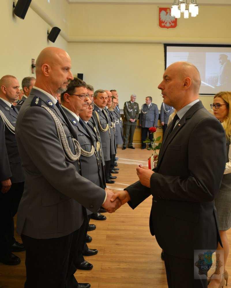 W jej trakcie, odznaczonych i wyróżnionych medalami "Za długoletnią Służbę" i "Za zasługi dla Policji" oraz listami gratulacyjnymi zostało 36 osób.