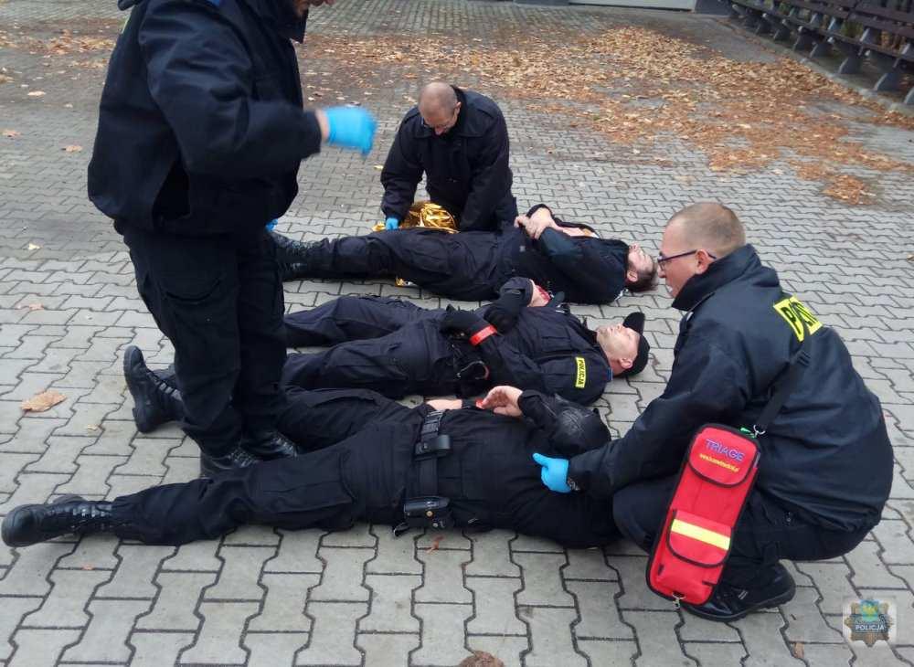 Mamy 25 nowych policyjnych ratowników Policjanci garnizonu opolskiego szkolili się w zakresie udzielania kwalifikowanej pierwszej pomocy.