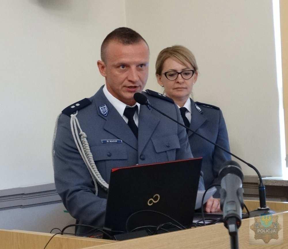 Uroczystość odbyła się w Komendzie Wojewódzkiej Policji w Opolu. Na początku dowódca ateciaków podkom.