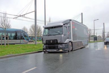 www.ciezarowkiautobusy.pl TRANSPORT 4.0 [ 35 ] Do tego system kamer zastąpił konwencjonalne lusterka boczne.