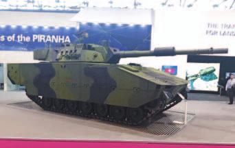 [ 44 ] EUROSATORY Stale zyskują na popularności podwozia gąsienicowych wozów bojowych połączone z wieżami z armatami kalibru 105 mm. Tego typu pojazdy sprawdzają się w roli wozów wsparcia ogniowego.