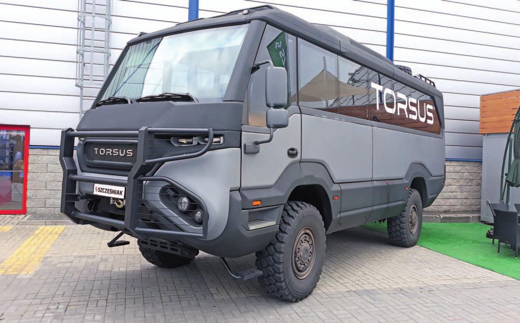 [ 48 ] TECHNIKA WOJSKOWA WSPIERANE PRZEZ SZCZĘŚNIAK PS Terenowy autobus ze Szczęśniak PS Bielska rodzinna firma Szczęśniak PS działa już od ponad 25 lat.