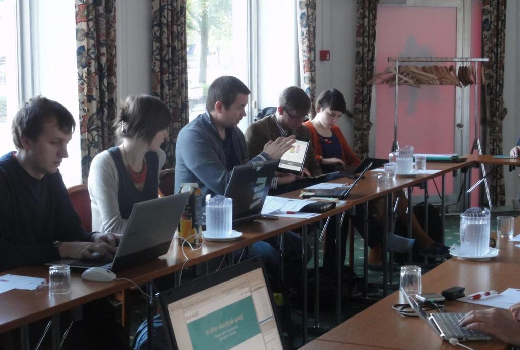 LABORPLANO DE EEU POR 2015 Post skriba diskuto pri la propono de la laborplano okazinta en novembro 2014 la estraro de EEU akceptis la laborplanon de EEU por la jaro 2015.