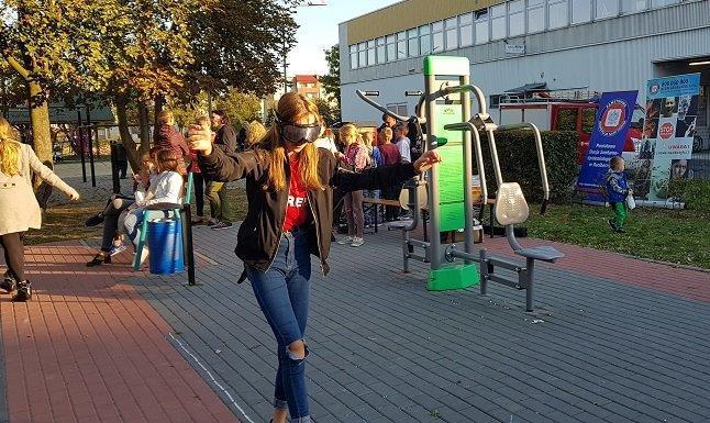 Akcję rozpoczęto prelekcją na temat Dopalacze Wypalacze groźne narkotyki, która została zaprezentowana przez pracownika Sekcji Higieny Pracy Oddziału Nadzoru Sanitarnego PSSE w Raciborzu.