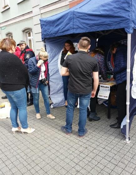 9 października pracownicy Sekcji Oświaty Zdrowotnej Powiatowej Stacji Sanitarno Epidemiologicznej z Bytomia na