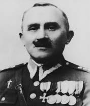 por. Jan Grzelak Ostatnim w dwudziestoleciu międzywojennym komendantem PKU w Siedlcach był mjr Stanisław Ignacy Trojan, syn Kacpra i Franciszki z Napiórkowskich. W Wojsku Polskim od 1918 r., służył m.