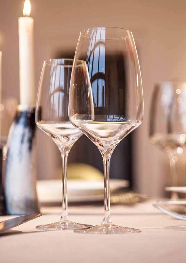 experience Ostro zarysowane kształty i zaakcentowane zwężenie u góry czaszy są idealne do degustacji wina.