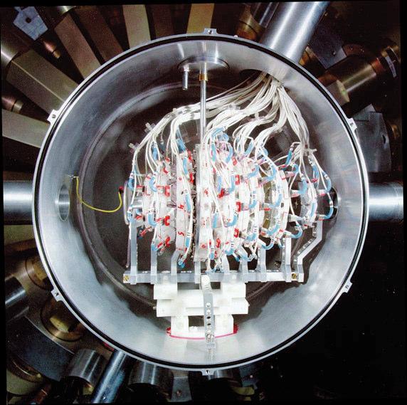 GAMMASPHERE dodatkowe detektory Microball = 95 CsI rejestruje p,