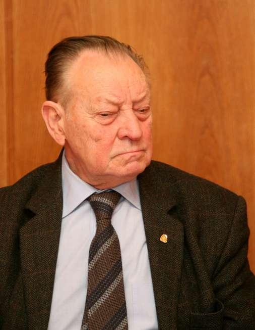 Dodał uwagę o niechęci Zarządu Miasta do wspierania