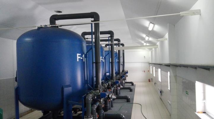 Hala filtrów w Stacji Uzdatniania Wody w Koloni Łuszczanowice wodociąg Kleszczów - Wodociąg Kleszczów Eksploatator wodociągu Kleszczów poinformował PPIS w Bełchatowie o obecności Enterokoków w próbce