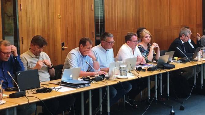 Johansson, który pełnił obowiązki przewodniczącego Komitetu Wykonawczego przez ostatnich 12 lat, od początku istnienia Rady Doradczej, nie przyjął nominacji na następną kadencję.