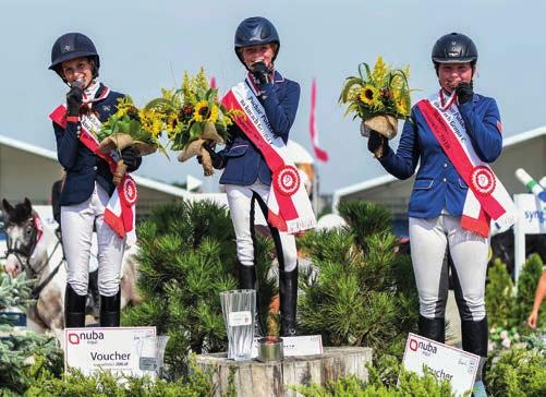 z Najlepsi zawodnicy MP młodzików grupa A-2 z Podium PP grupy A-1 Jaglarz (Winning Mood), a trzecie Samanta Forlini (Kontendro). Podium finału MP w kategorii młodych jeźdźców także zdominowały ladies.