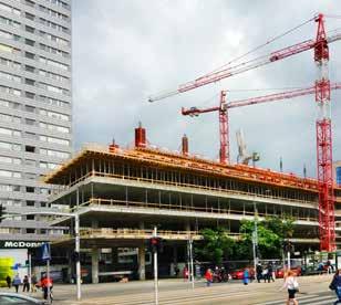 zlokalizowany w ścisłym centrum Warszawy, to pierwszy w