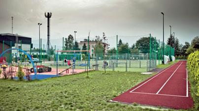 Sport i kultura SPORT I REKREACJA Orlik przy SP w Łazach 5 wybudowanych boisk 4