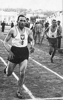 Kariera sportowca 1934 r. - wygrana w Biegach Narodowych na Przełaj 1934 r. - 2.