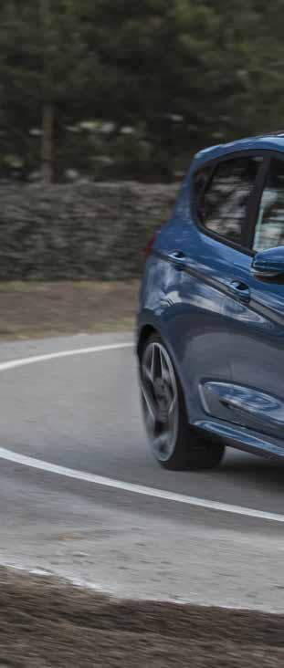 Kmfrt i wypsażenie wnętrza Klimatyzacja - manualna - Klimatyzacja - autmatyczna, z elektrniczną kntrlą temperatury (EATC) 1 600,- Przednia szyba - pdgrzewana Opcja dstępna także w pakiecie Cmfrt 1