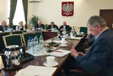 AKTUALNOŚCI Wybór prezesa PZHiPZF Rajmunda Gąsiorka do Prezydium Rady Federacji Branżowych Związków Producentów Rolnych 8 lutego 2016 roku Rada Federacji Branżowych Związków Producentów Rolnych