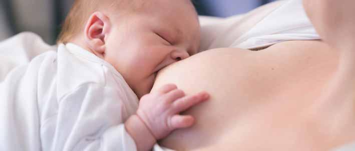 Karmienie Sprawą niezwykle istotną z punktu widzenia zdrowego rozwoju dziecka jest jego punktualne i odpowiednie karmienie. Mleko z piersi to najlepsze pożywienie dla Twojego dziecka.