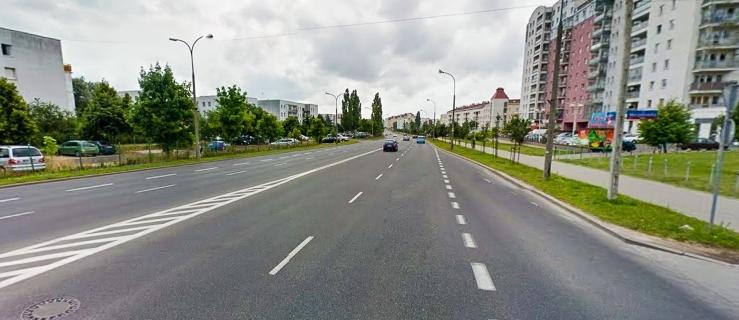 Mazowszu? Śmiem wątpić. A płynność ruchu na pewno spadnie, ponieważ na odcinkach z jednym pasem w każdą stronę samochody skręcające w osiedla będą blokować przejazd.
