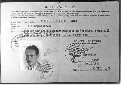 Aleksander i Orest fot. Archiwum Rodzinne Jego najstarszy syn Aleksander Fedorońko, przed wojną jak pozostali bracia chodził do gimnazjum im. Władysława IV (matura 1936).