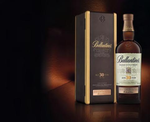 BALLANTINE S 30YO 30-letnia whisky Ballantine s zalicza się do najbardziej wyrafinowanych i najdroższych gatunków whisky mieszanej w klasie superpremium.