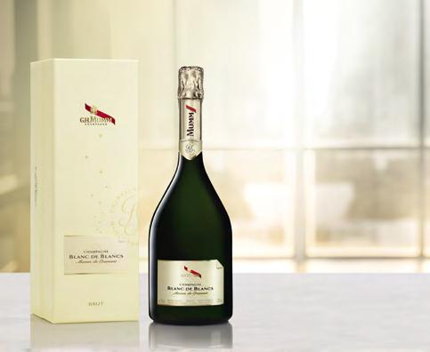 SZAMPAN SZAMPAN BIAŁY WYTRAWNY G.H.MUMM BLANC DE BLANCS Od 1882 roku Mistrzowie Piwnicy Domu Szampańskiego G.H.Mumm sprawiają, że szampan Blanc de Blancs Mumm de Cramant jest doskonałym trunkiem na szczególne okazje.